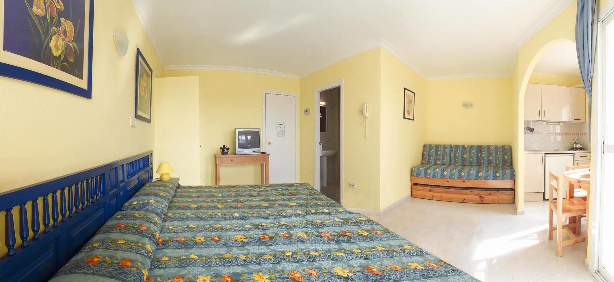 Hotel Apartamentos Vibra San Marino Sant Antoni de Portmany Chambre photo